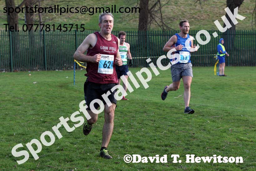 Mens veteran Cathedral Relays, Birtley. Photo:  David T. Hewitson/Sports for All Pics
